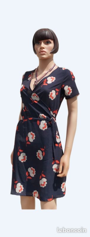 Robe 34 cache coeur neuve Vêtements