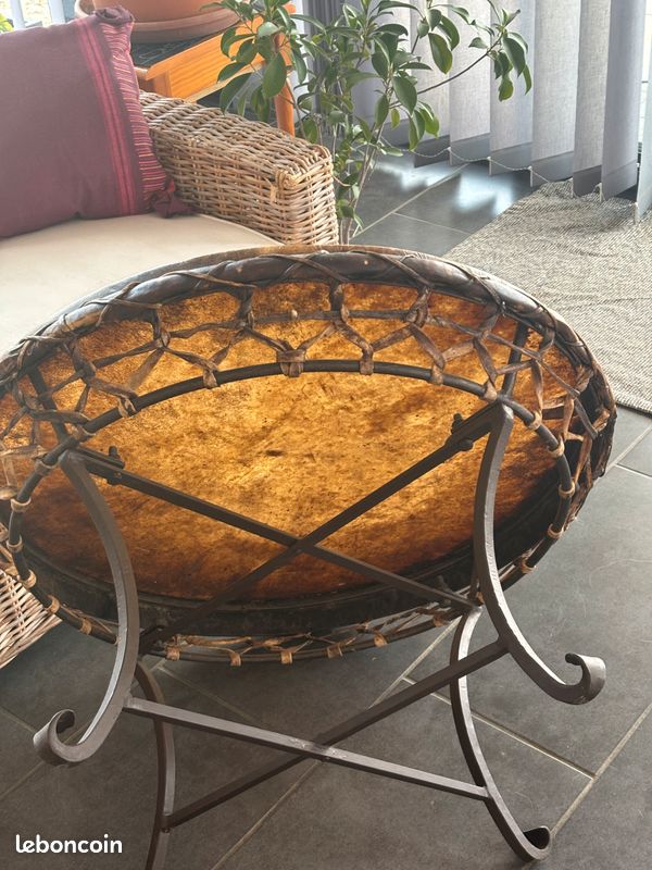 Table basse ronde fer et cuir (image 3)