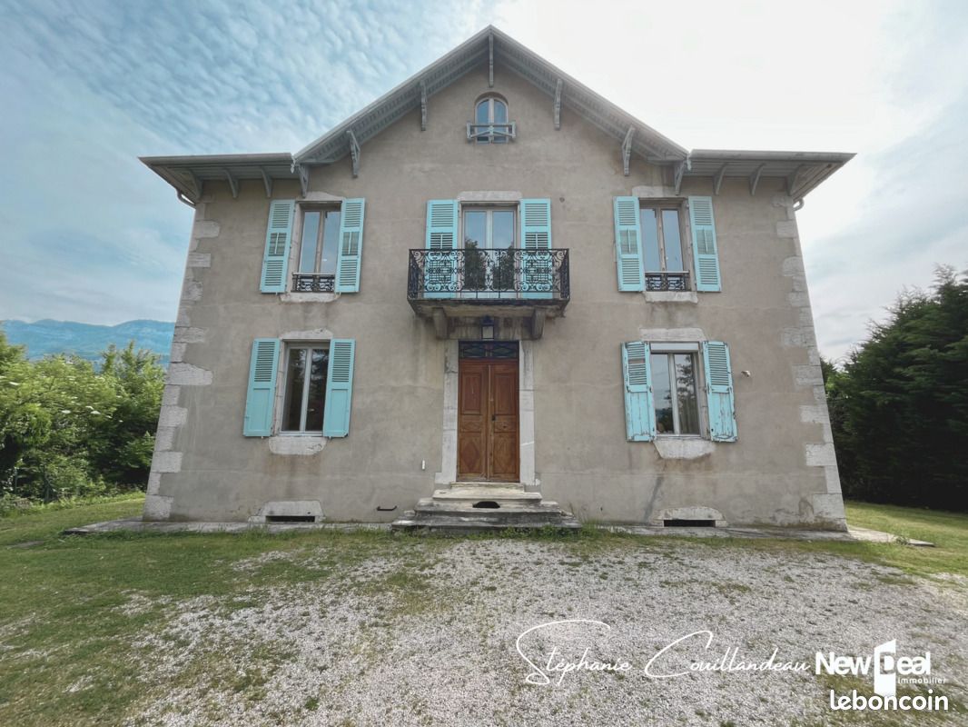Maison 8 pièces 213 m² · à Chambéry · 213 m² · 499 000 €