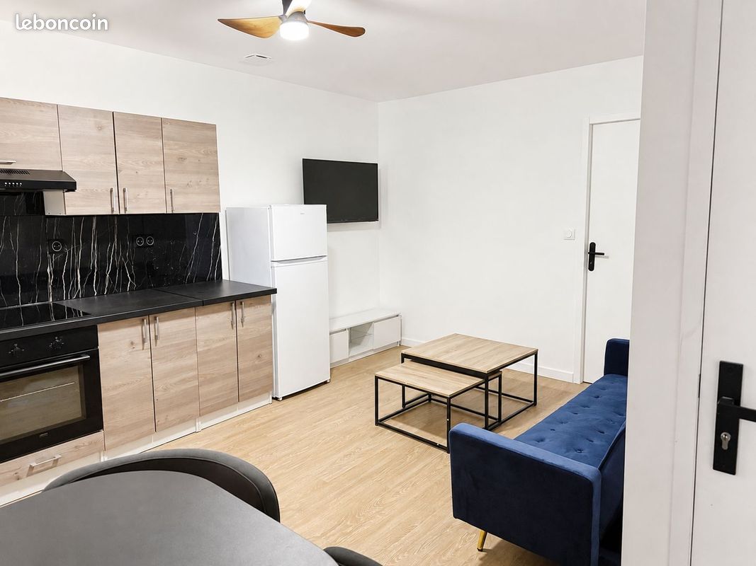 Appartement 2 pièces 35 m² · à Saint-Genis-Laval · 35 m² · 890 €/mois