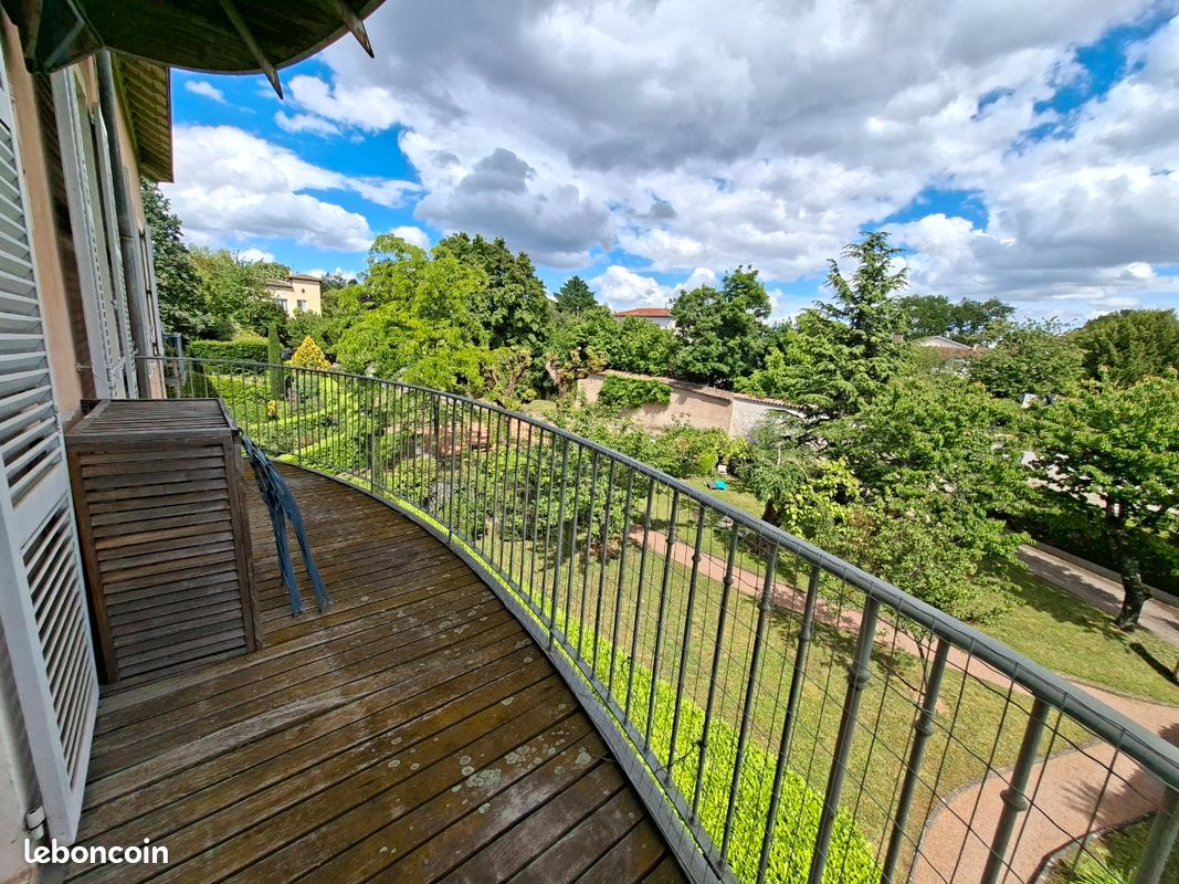 Appartement 4 pièces 130 m² · à Sainte-Foy-lès-Lyon · 130 m² · 2 150 €/mois