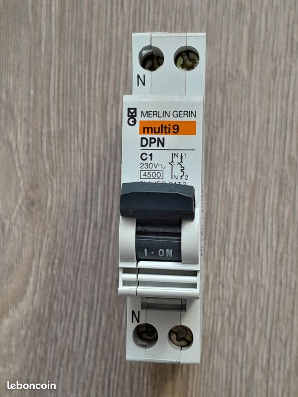 Disjoncteur Merlin Gerin C1 (image 1)