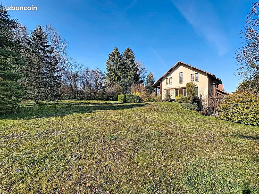 Maison 6 pièces 172 m² · à La Roche-sur-Foron · 172 m² · 675 000 €