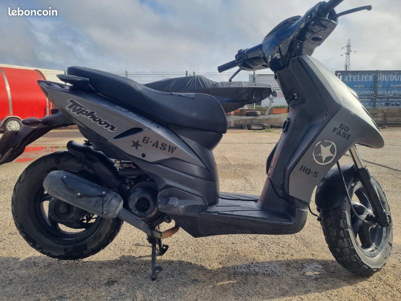 Scooter Piaggio Typhoon Motos