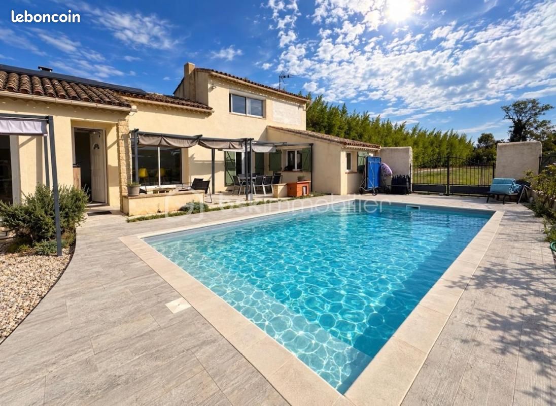 Maison 4 pièces 100 m² · à Lambesc · 100 m² · 442 000 €