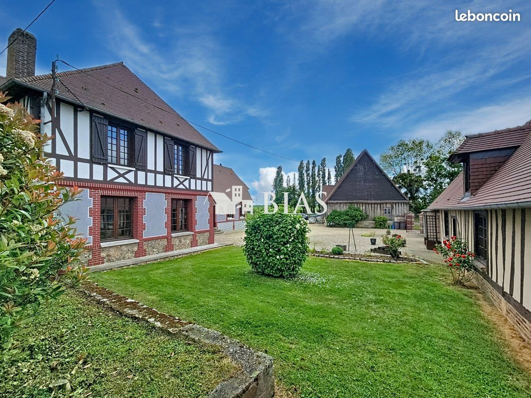 Maison 7 pièces 258 m² · à Le Neubourg · 258 m² · 429 990 €