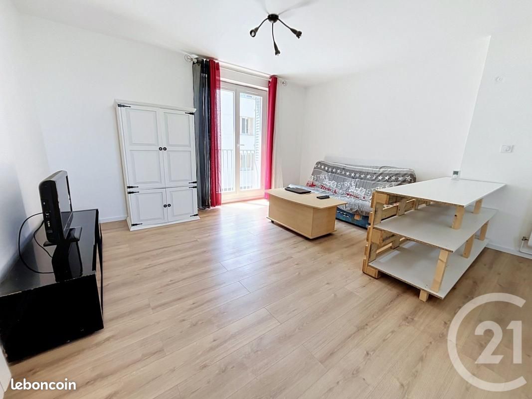 Appartement 2 pièces 43 m² · à Clermont-Ferrand · 43 m² · 630 €