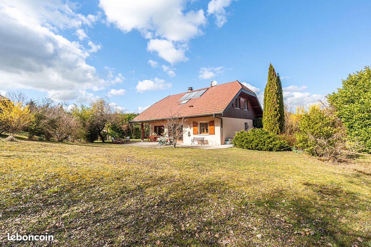 Maison 6 pièces 172 m² · à Cuvat · 172 m² · 695 000 €