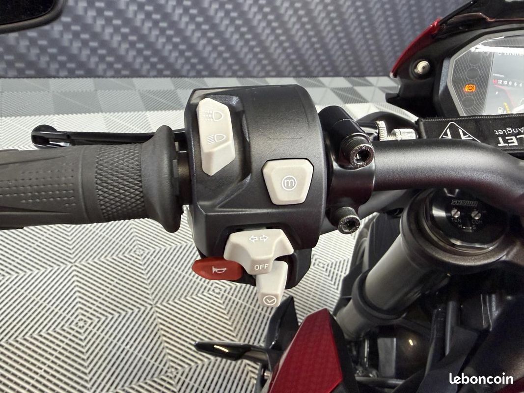 TRIUMPH STREET TRIPLE RS 765 Garantie Triumph 2027 Suivi LED (image 7)