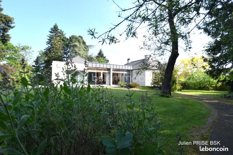 Maison 8 pièces 196 m² · à Châteaubourg · 196 m² · 693 500 €