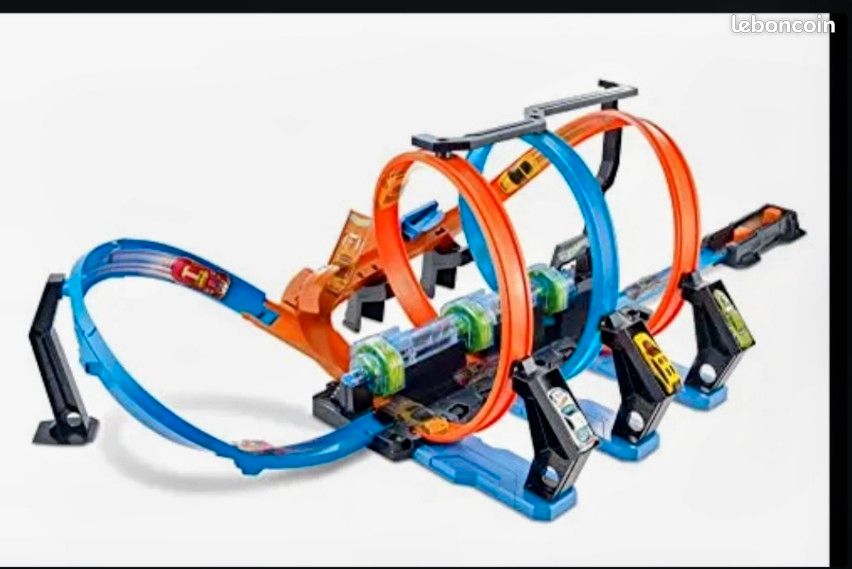 Circuit hotweels looping infernal (image 1)