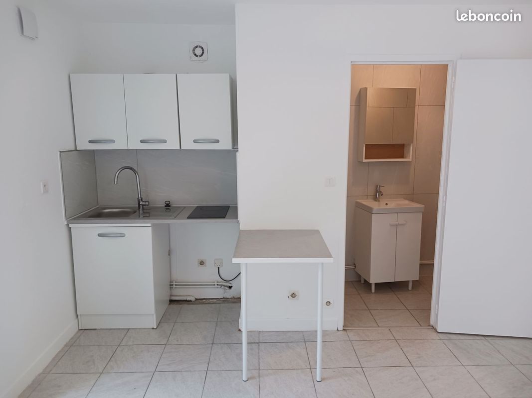 Loue studio 20 m² a poitiers - libre de suite - Poitiers 86000 (image principale 0)