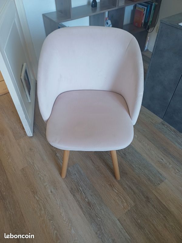 Chaise en velours (image 1)