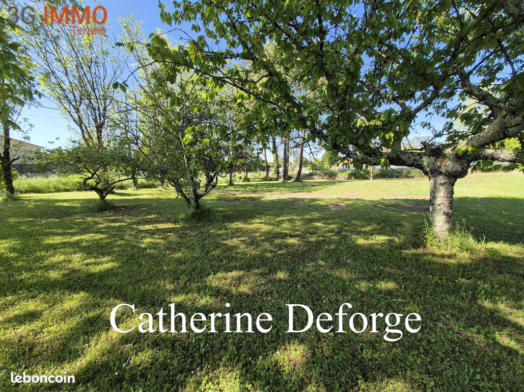 Terrain 1360 m² · à Prignac-Et-Marcamps · 1 360 m² · 108 000 €