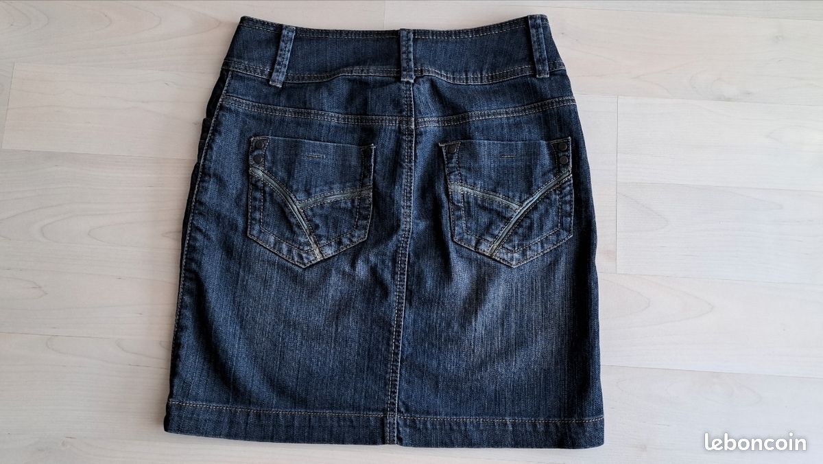 Jupe Courte En Jean Camaïeu Taille 38 - Bleu Délavé - Occasion En Très Bon état