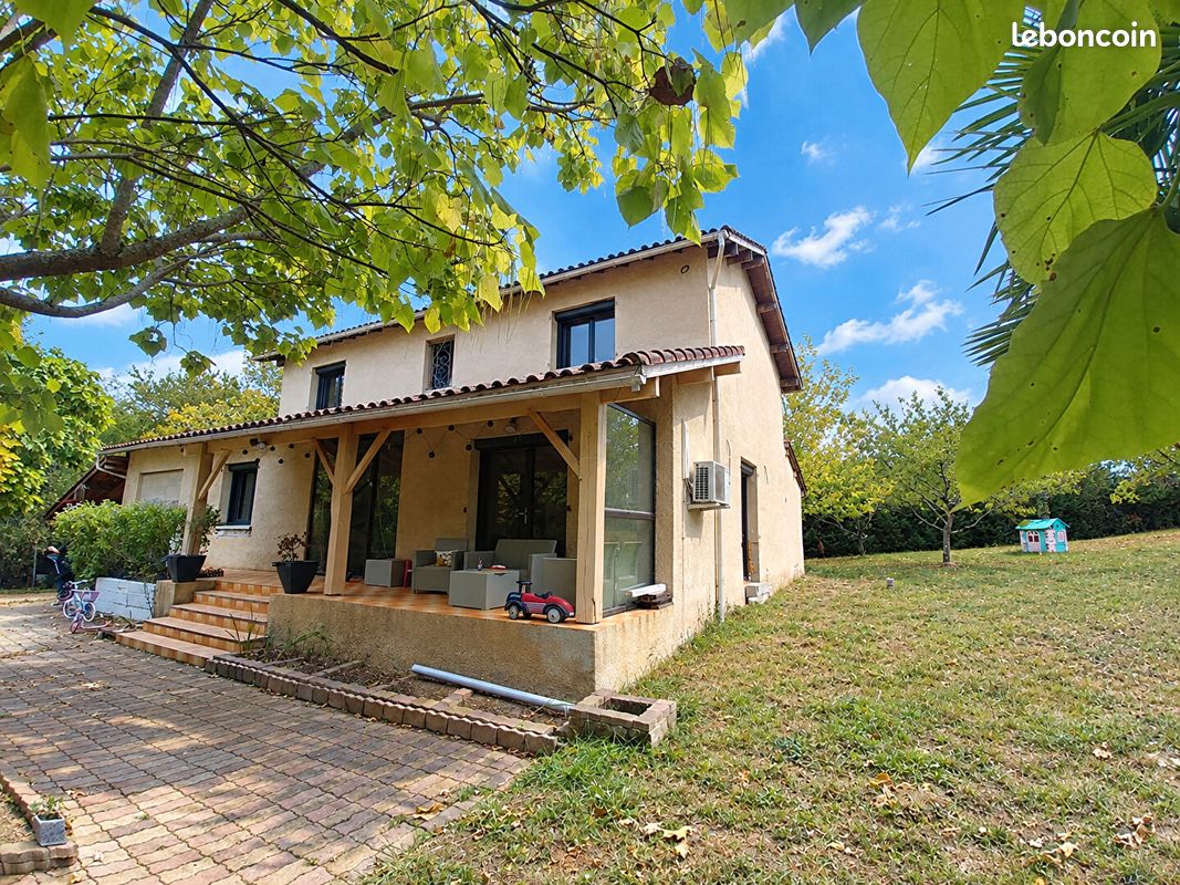 Maison 6 pièces 155 m² · à Caussade · 155 m² · 266 000 €