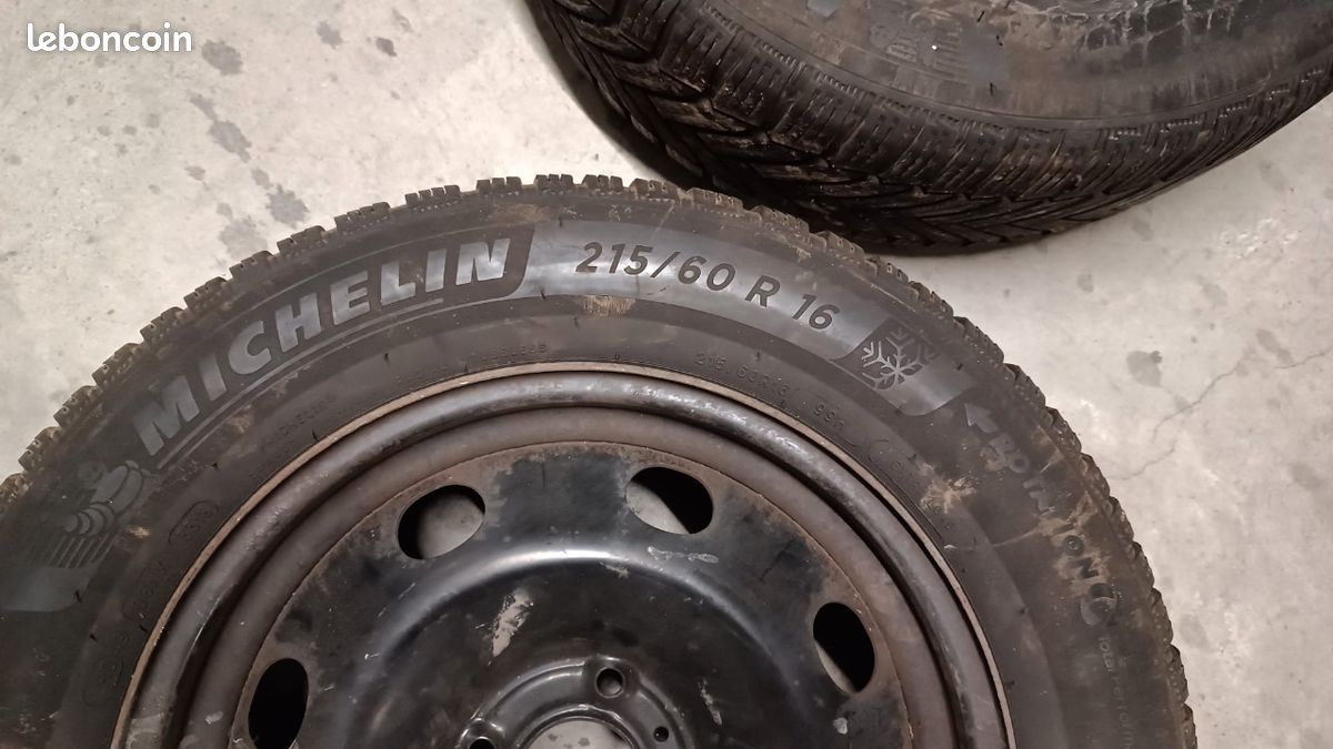 Pneus 215 60 R16 Michelin + jantes (image 1)