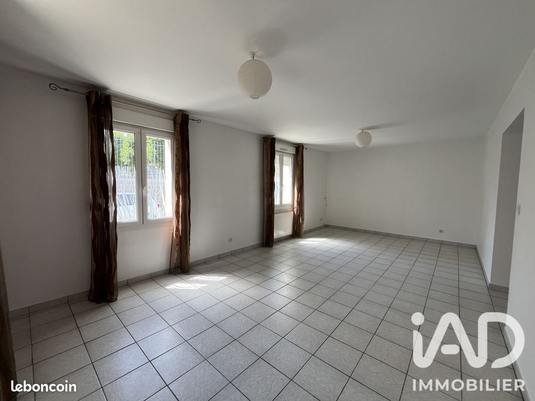 Maison 6 pièces 114 m² · à Sainte-Savine · 114 m² · 1 200 €/mois