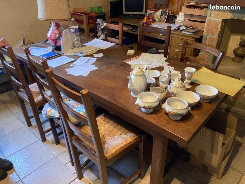 Vend table et 6 chaises (image 1)