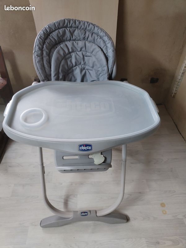 Chaise haute de la marque chicco (image 1)