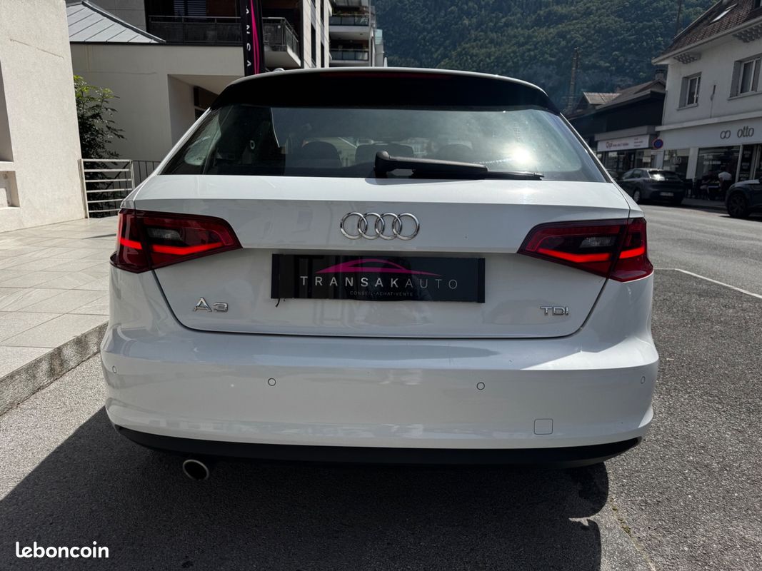 AUDI A3 SPORTBACK 1.6 TDI 110 S Line S tronic 7 (image 4)