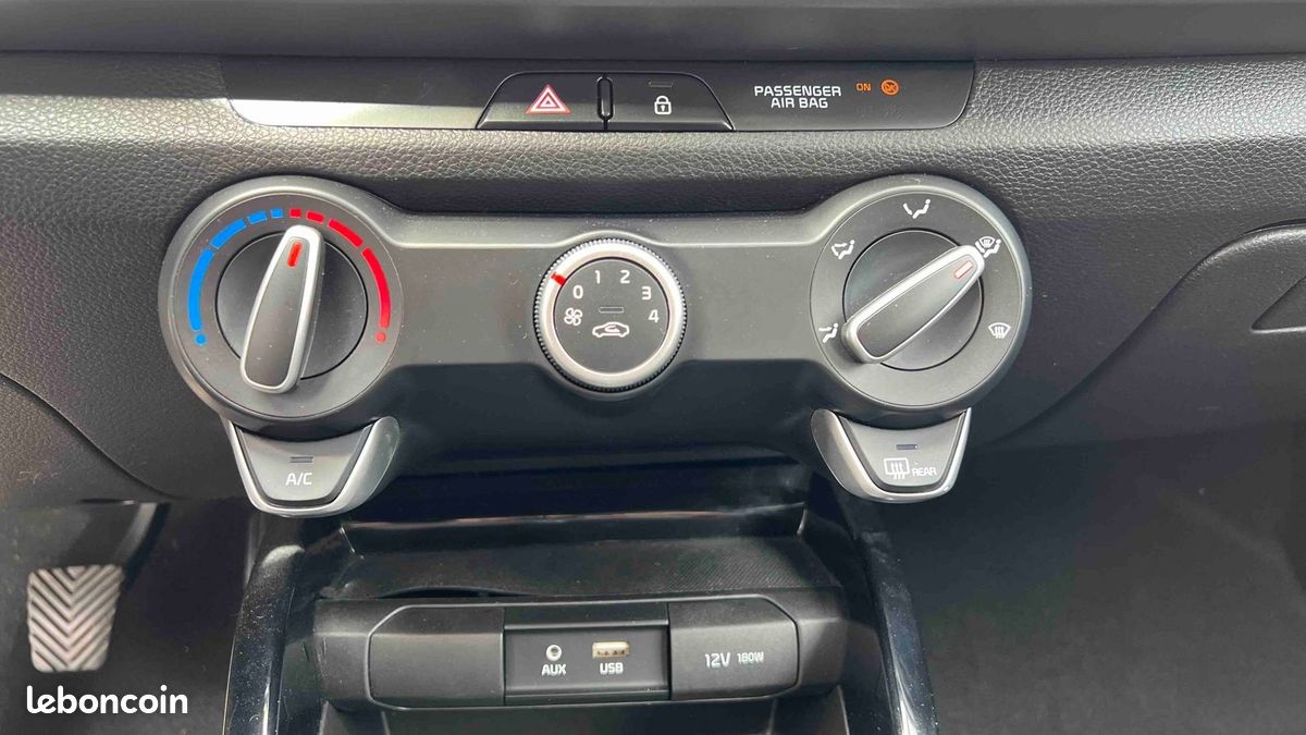 KIA Rio 1.0L T-GDi 100 ch ISG Urban Edition (image 15)