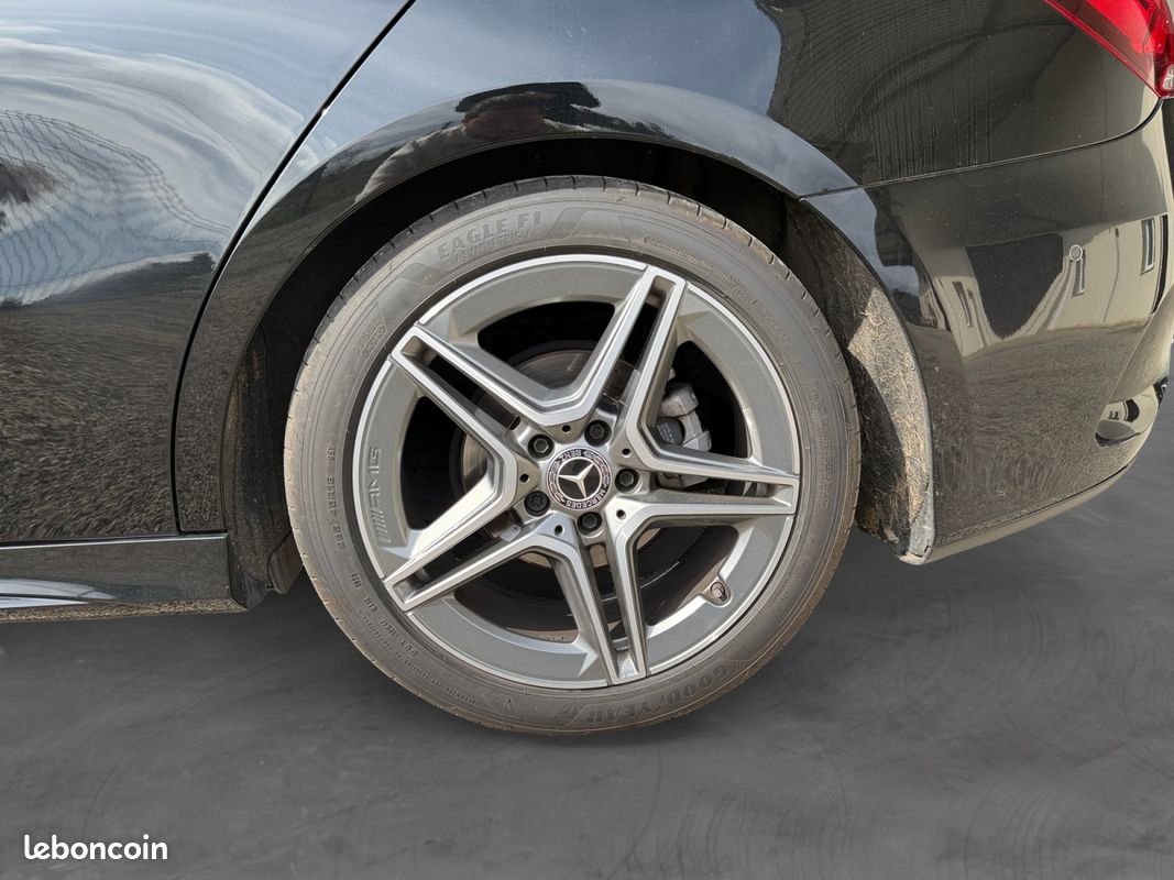 MERCEDES CLASSE A BERLINE A180 D AMG LINE 7G-DCT 116Ch Caméra 360 Sièges chauffants CarPlay Garantie 12 mois (image 16)