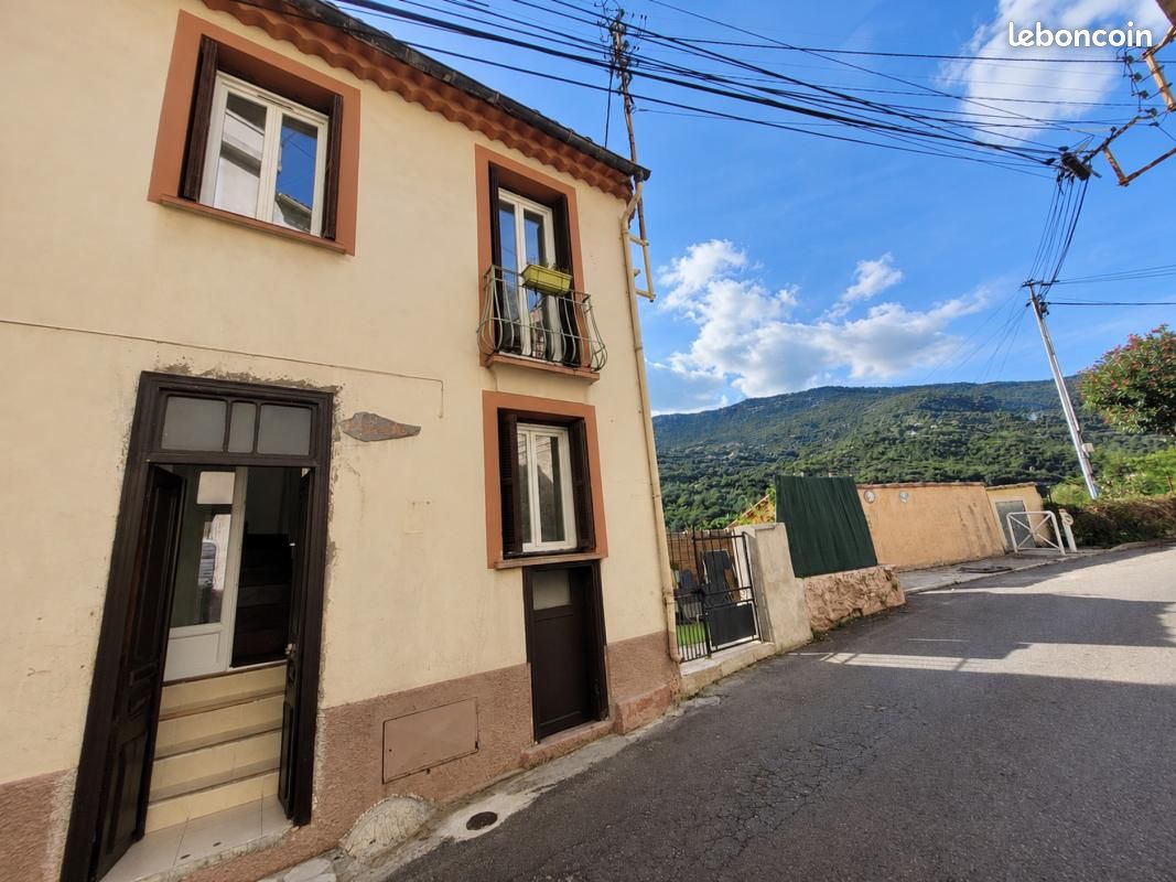 Maison 4 pièces 80 m² · à Contes · 80 m² · 265 000 €
