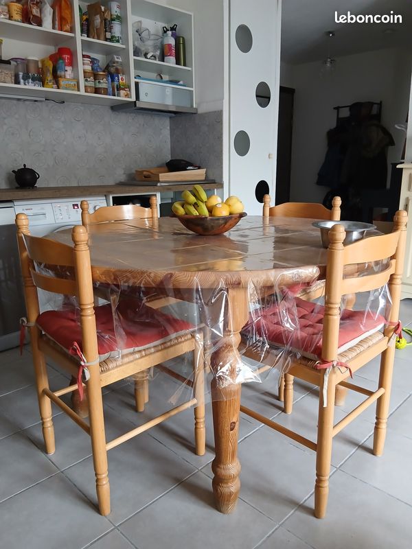 Table ronde extensible 130-210 cms et ses 4 chaises (image 1)