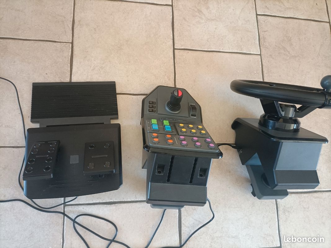 Volant farming Logitech (image 4)