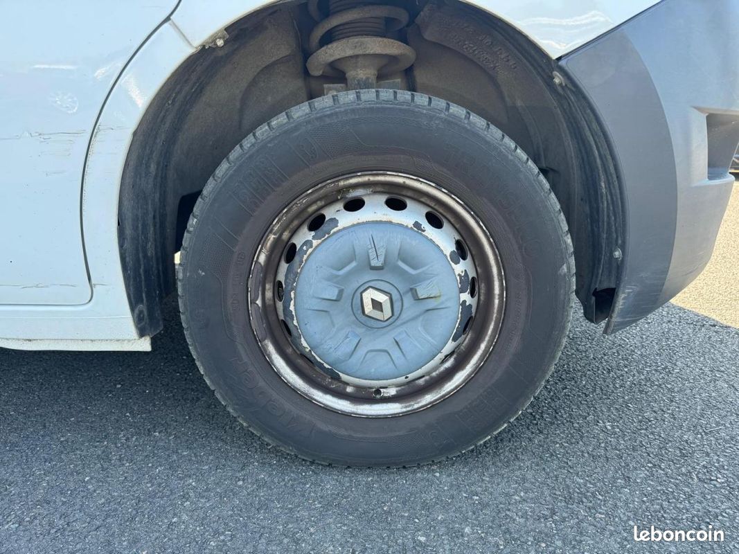 RENAULT MASTER Grand Confort F3500 L2H2 2.3 Energy dCi - 170 III FOURGON Traction PHASE 2 Garantie 6 mois (image 22)