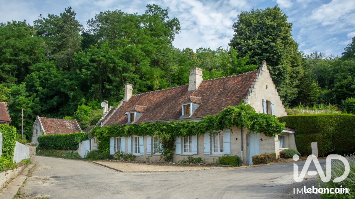 Maison 7 pièces 147 m² · à Saint-Crépin-aux-Bois · 147 m² · 350 000 €
