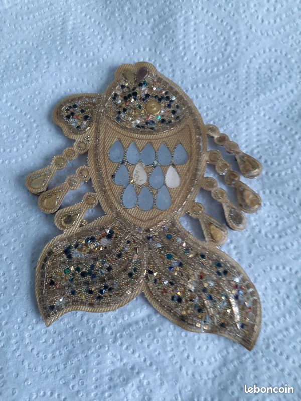 Broche Vintage Poisson En Relief Couleur Or - Avec Perles De Couleur Et Strass - Réf. *4201 - Occasion