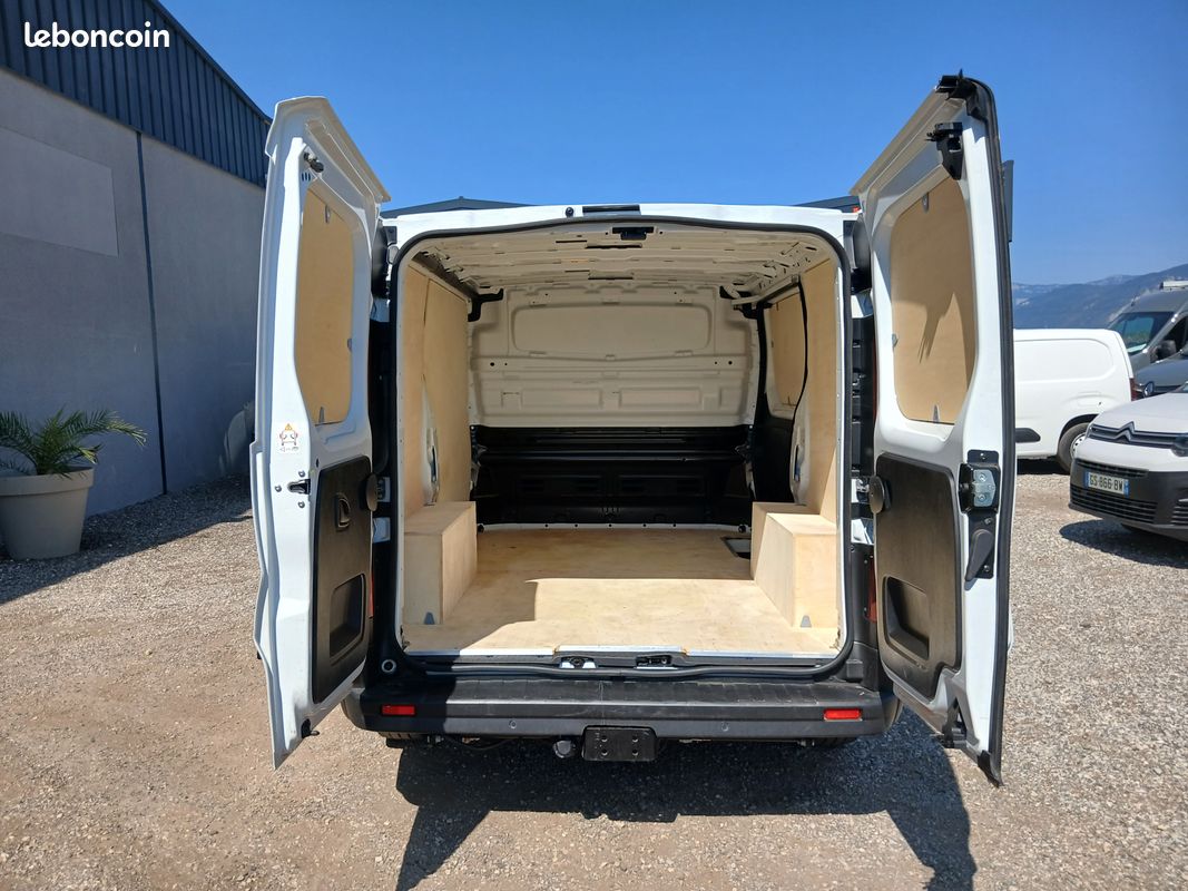 21500 e ht renault trafic 2.0 dci 130 cv 2t8 l1h1 (image 3)