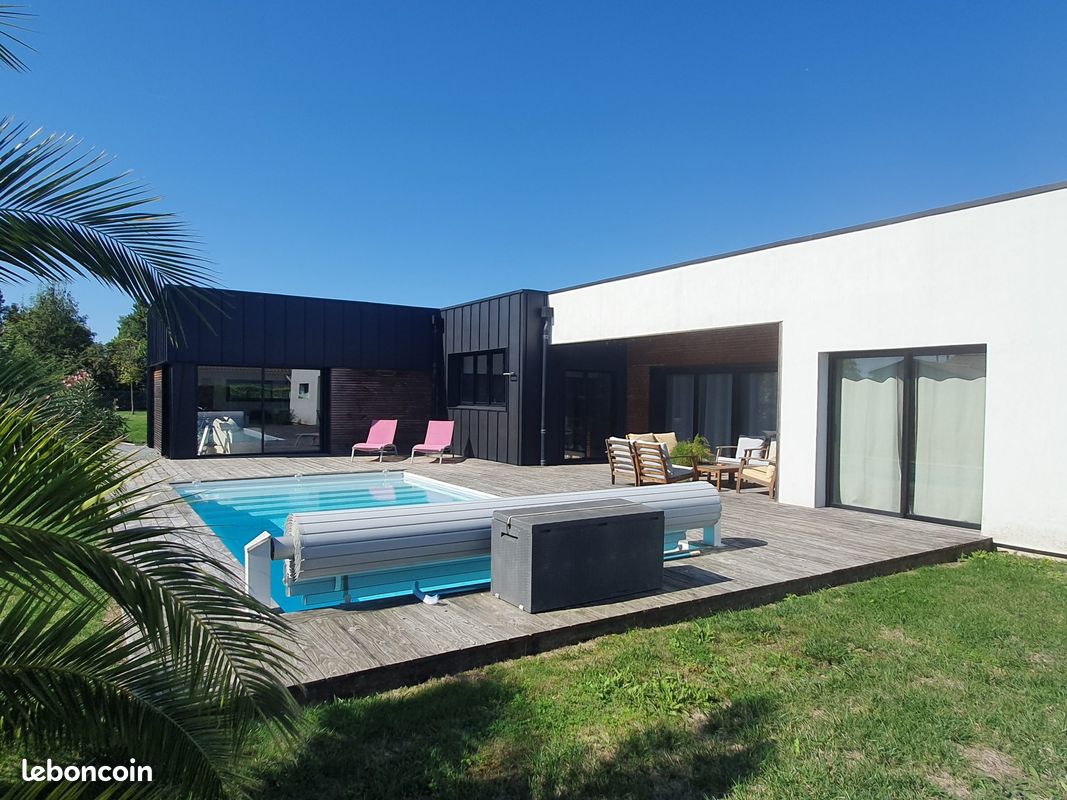 Maison 8 pièces 200 m² · à Cozes · 200 m² · 584 775 €