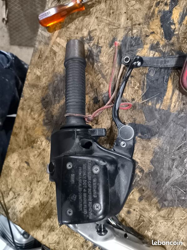 Émetteur d'embrayage BMW R 1150 (image 1)