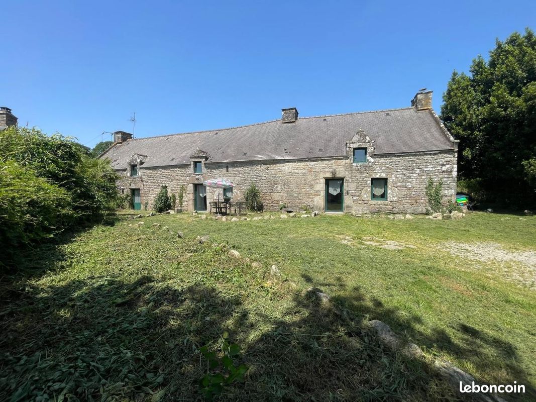 Maison 5 pièces 156 m² · à Plumelec · 156 m² · 297 825 €