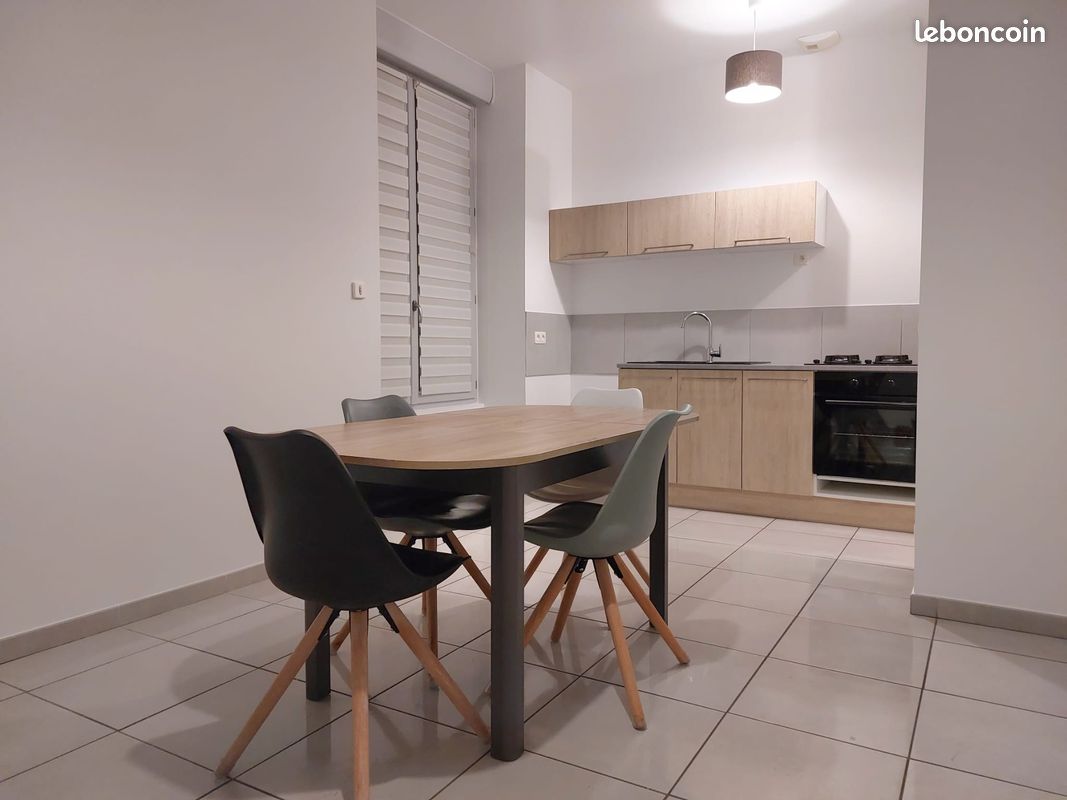 Appartement 2 pièces 43 m² · à Saint-Chamond · 43 m² · 470 €/mois