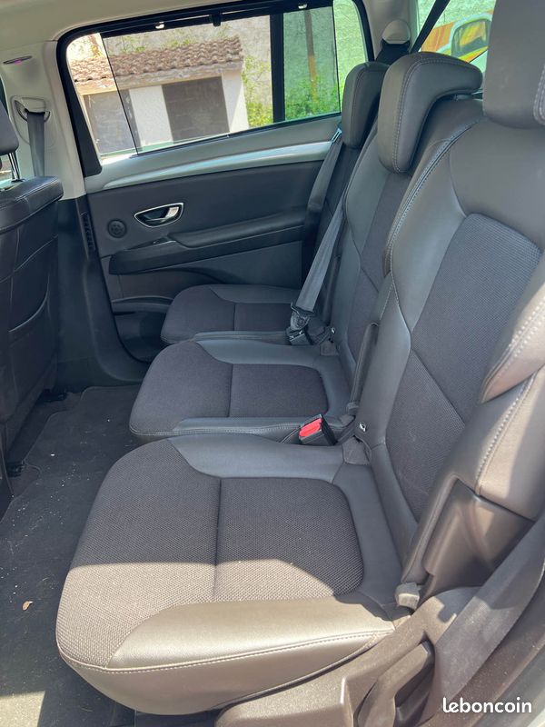Renault espace v 1.6 dci 16v edc6 161 cv 2015 (image 9)