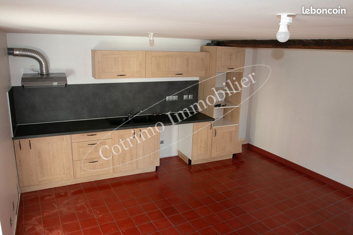 Maison 2 pièces 74 m² · à Aiguebelette-le-Lac · 74 m² · 750 €