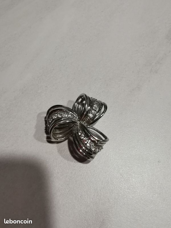 Pendentif argent et zircon (image 1)