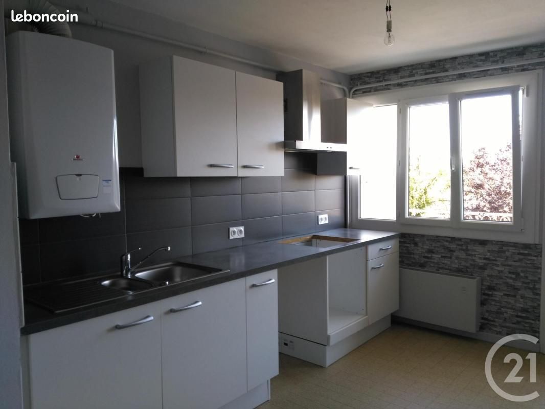 Appartement 3 pièces 79 m² · à Annonay · 79 m² · 645 €/mois