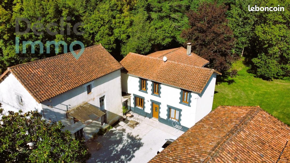 Maison 9 pièces 185 m² - Val-de-Bonnieure 16230 Sainte-Colombe (image principale 0)