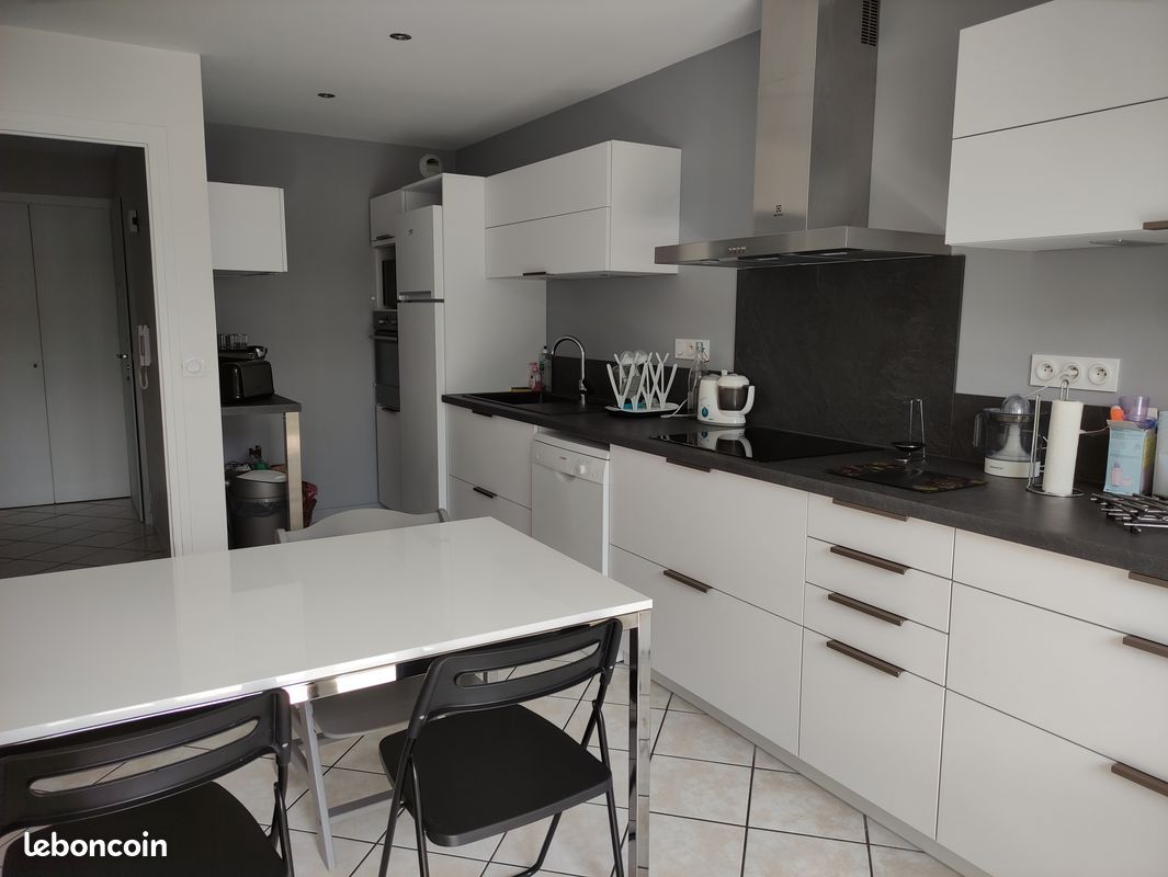 Appartement 5 pièces 121 m² · à Eybens · 121 m² · 370 000 €