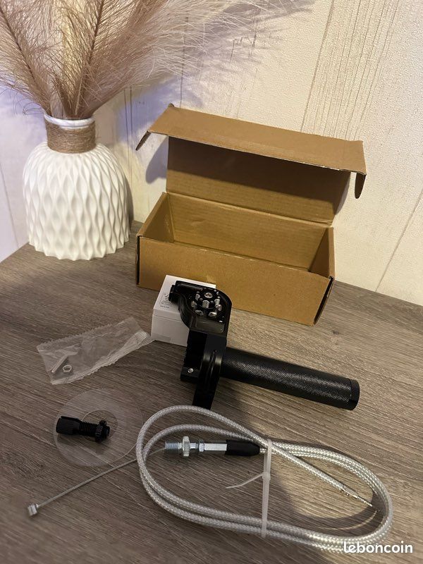 Clignotant Arrière Gauche SIM Avec Clips - Neuf - Pour MBK 51 (Mobylette) - Garantie 2 Ans