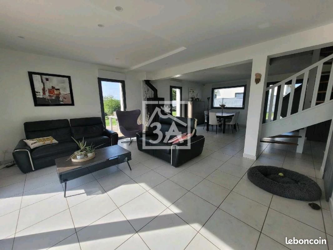 Maison 9 pièces 178 m² · à Saint-Martin-Boulogne · 178 m² · 555 000 €