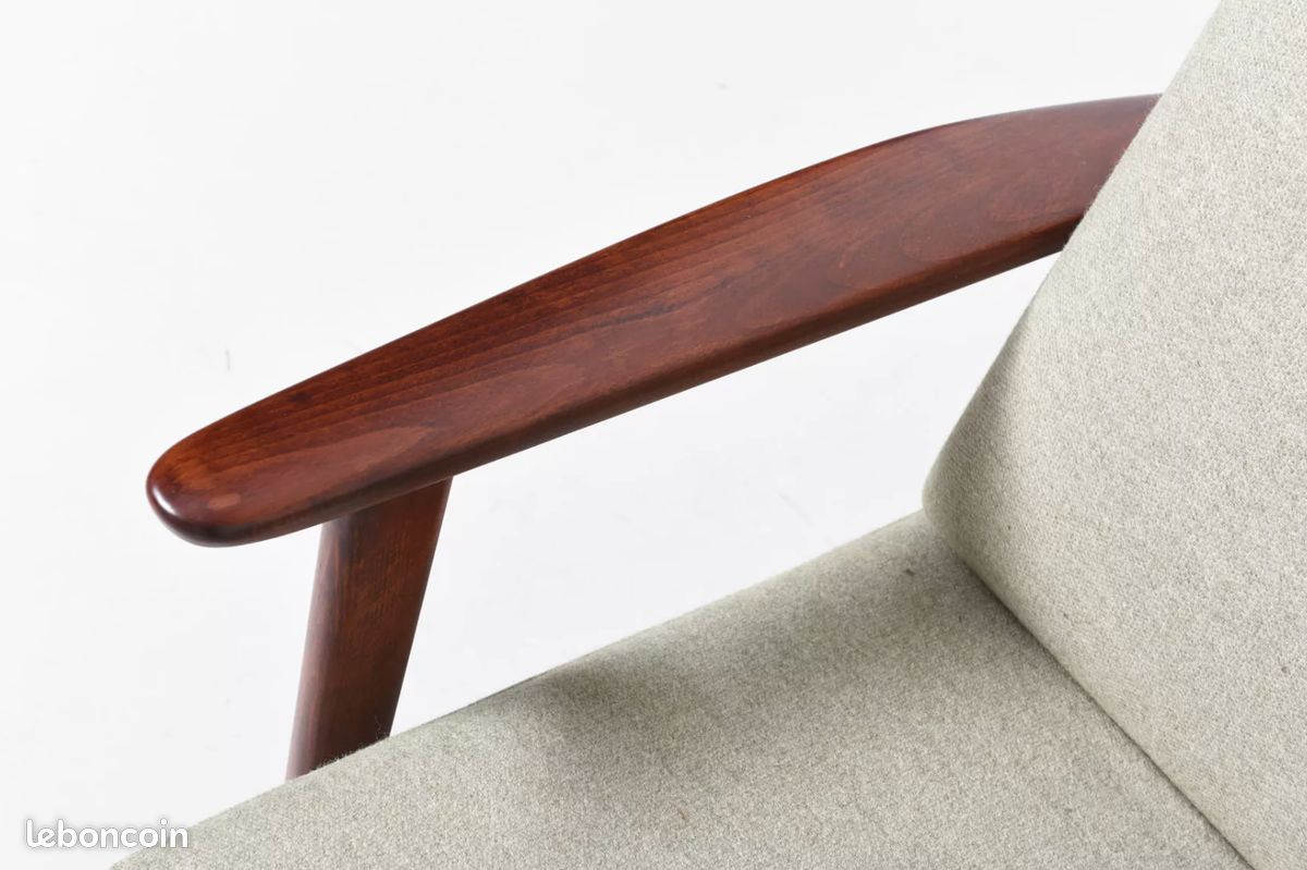 Canapé, 2 places gris et bois du célèbre designer danois Hans J.Wegner H67 x L126 x P75 (image 9)