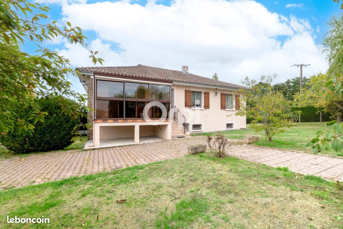 Maison 5 pièces 111 m² · à Saint-Hilaire-Bonneval · 111 m² · 210 000 €