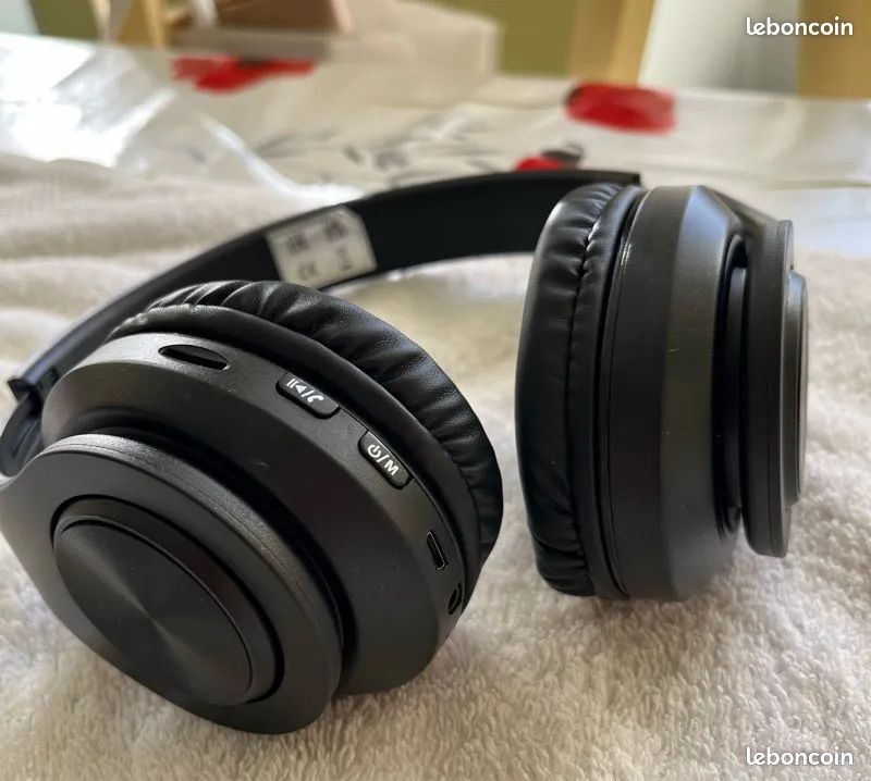 Casque sans fils + carte mémoire micro SD (image 2)