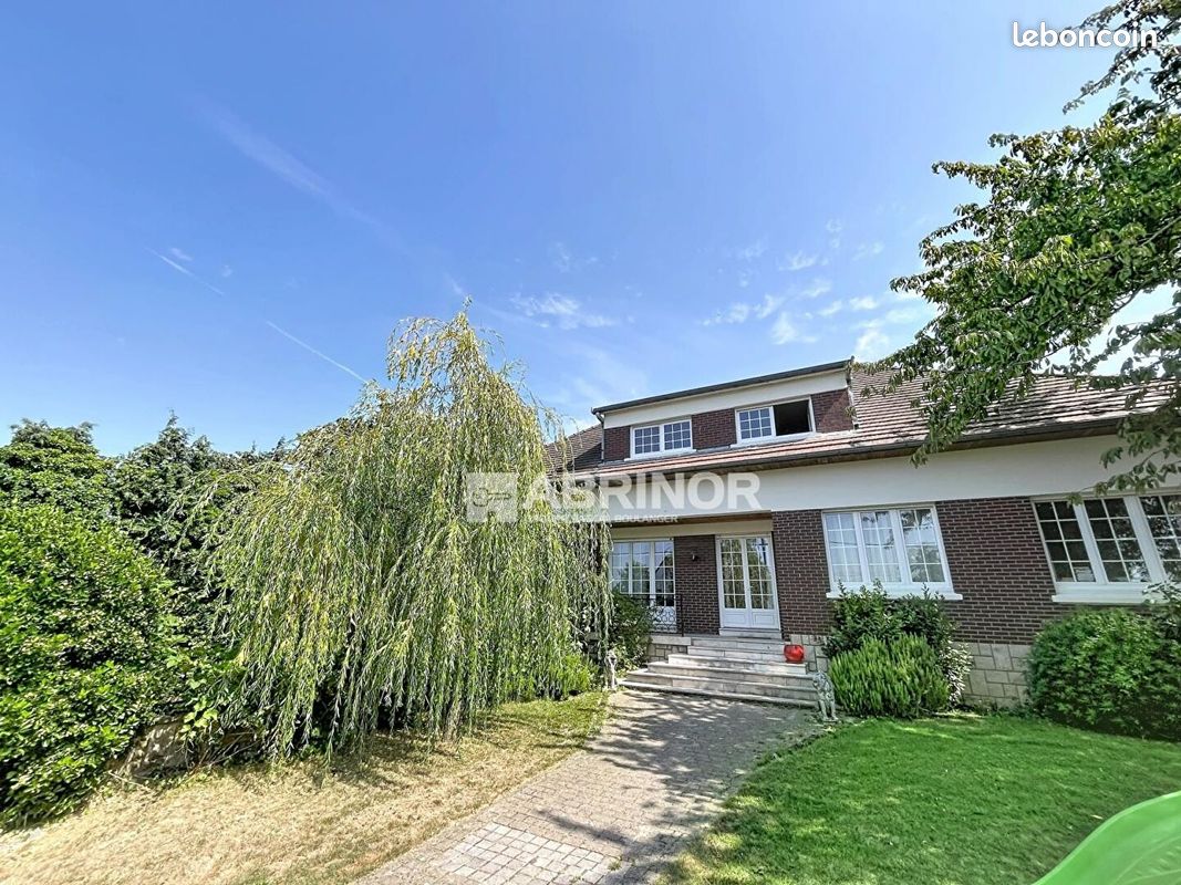 Maison 14 pièces 355 m² · à Marly · 355 m² · 480 000 €